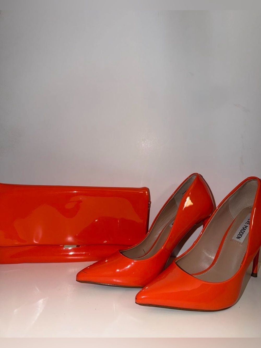Women’s Orange Patent Pointed-Toe Pumps with Matching Clutch